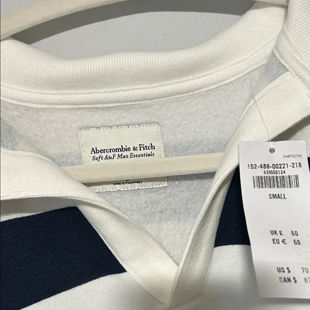 Abercrombie & Fitch Navy and White Striped Cropped Top - Picture 2 of 3